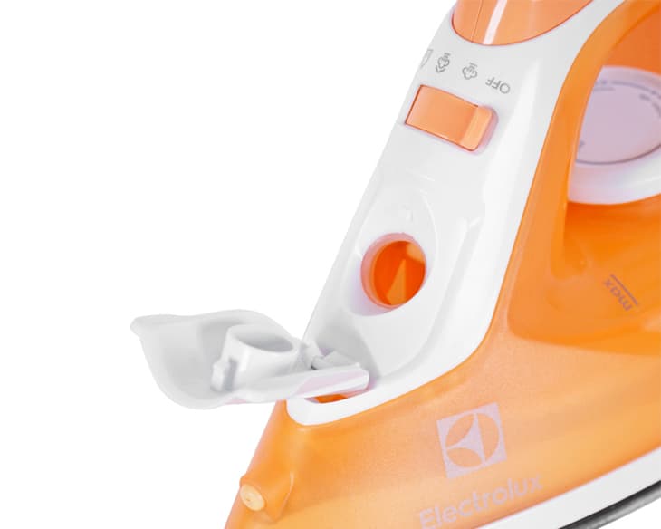 Bàn ủi hơi nước Electrolux ESI4007