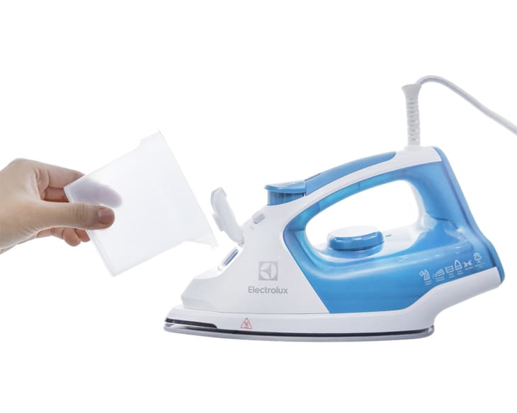 Bàn ủi hơi nước Electrolux ESI5126 1800W