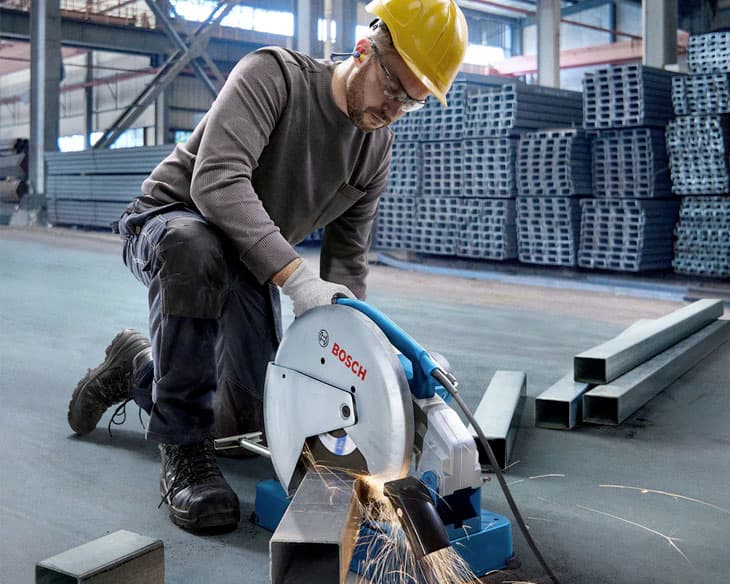 Máy cắt sắt Bosch GCO 230