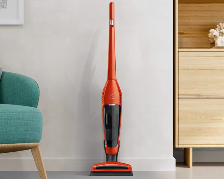 Máy Hút Bụi Cầm Tay Electrolux EDYL35OR