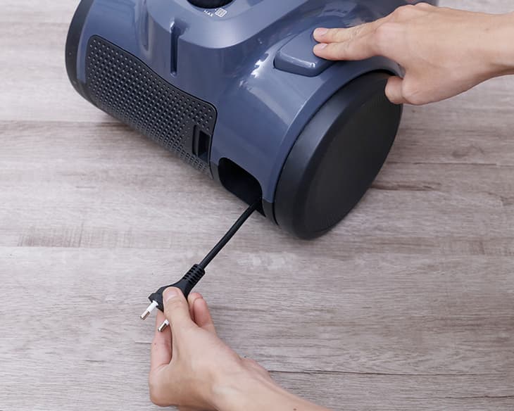 Máy hút bụi dạng hộp Electrolux EC41-2DB